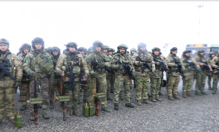 Порядка 300 бойцов ОМОНа «АХМАТ-1» отправились в зону проведения СВО из Грозного