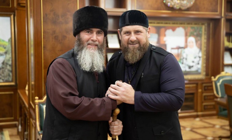 Президент РФ Владимир Путин наградил Почётной грамотой муфтия ЧР Салаха-Хаджи Межиева