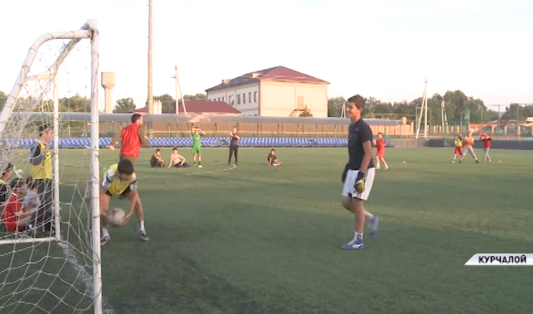 Игроки грозненского «Ахмата» встретились с молодежью из Курчалоевского района