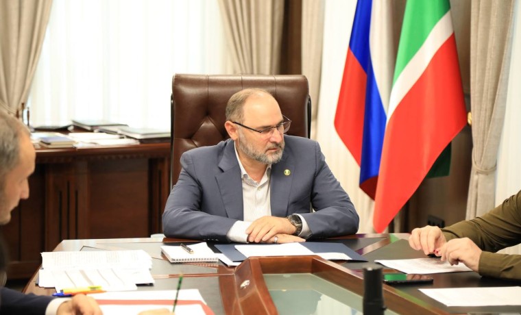 Султан Тагаев провел заседание по вопросам увеличения безналичных платежей в регионе