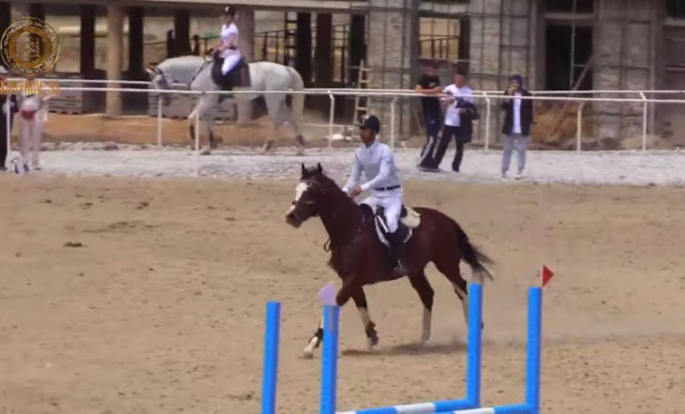 Рамзан Кадыров поздравил победителей конного турнира