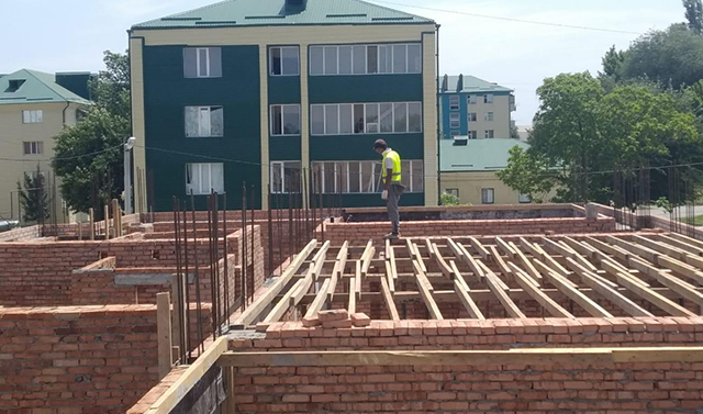 В Грозном строятся два дома на 80 квартир
