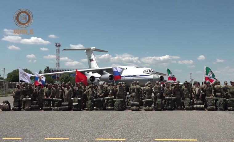 Из Грозного в зону проведения СВО вылетел очередной борт с добровольцами