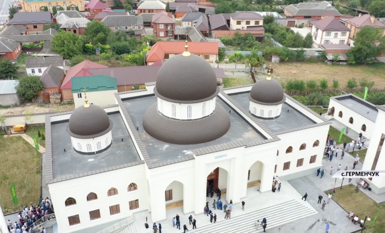 В селе Герменчук открыли новую мечеть вместимостью 4500 человек
