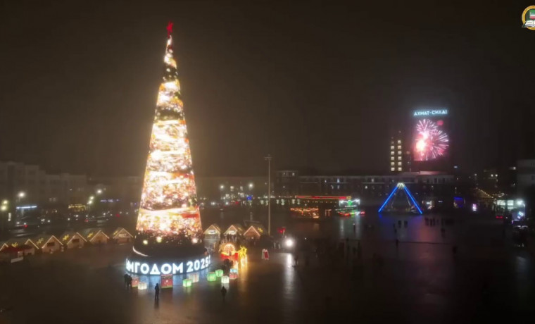 Главная елка Грозного вышла в финал конкурса «Елки России»