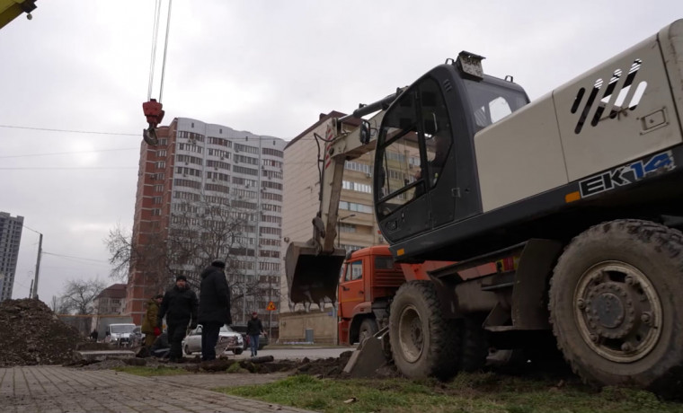 В Грозном обновляют тепловые сети на улице Санкт-Петербургская