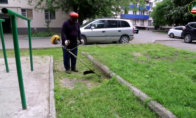 В Грозном продолжаются масштабные субботники