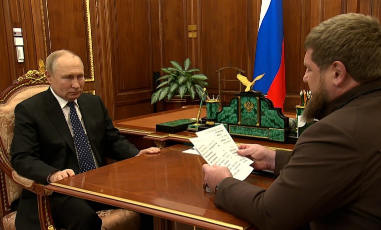 Владимир Путин поблагодарил чеченских бойцов за отвагу