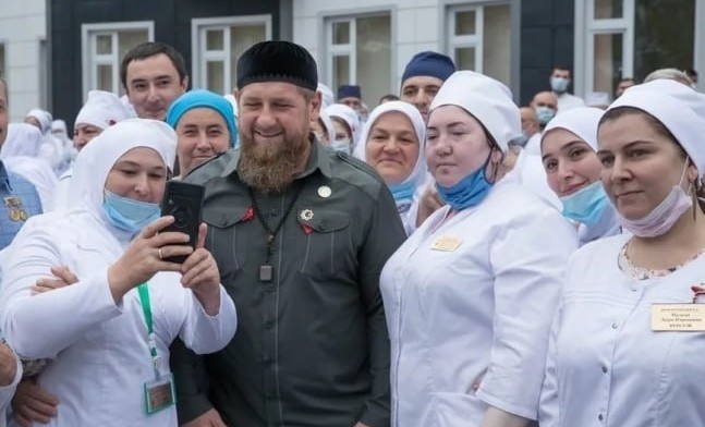 Рамзан Кадыров поздравил с профессиональным праздником медицинских работников