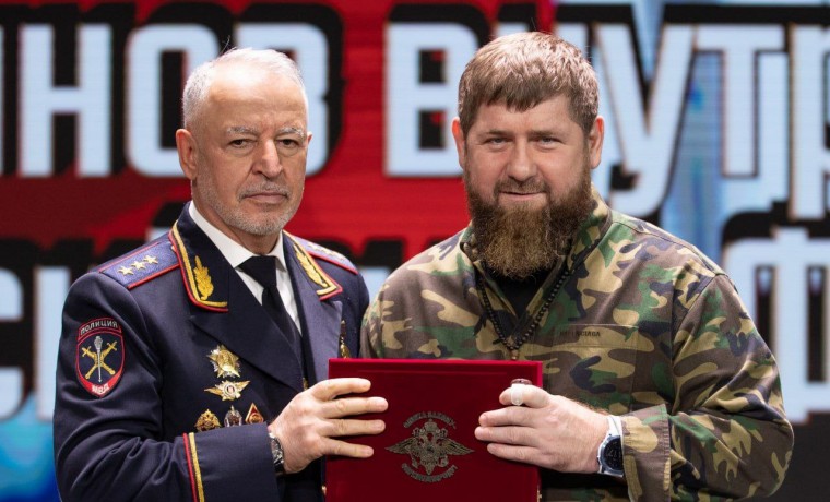 Рамзан Кадыров поздравил Руслана Алханова с назначением на должность замначальника ГУПЭ МВД России