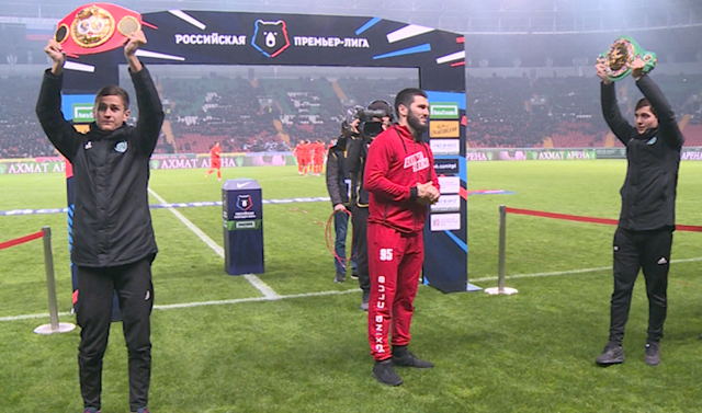 Известный чеченский боксер Артур Бетербиев дал старт игре «Ахмата» с «Уралом»