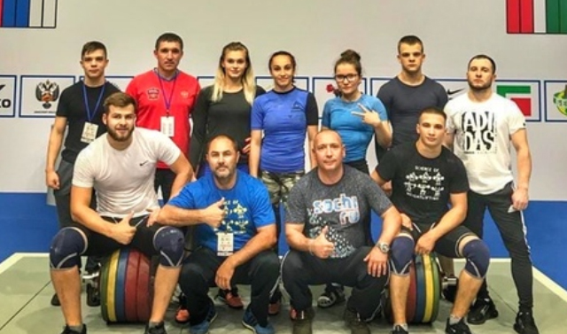 В Грозном стартовал Чемпионат России по тяжелой атлетике