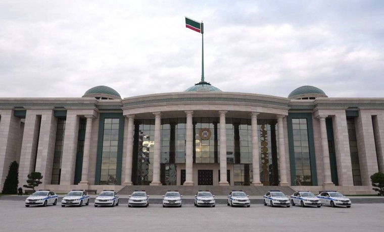 РОФ имени А.-Х. Кадырова передал отделению ГИБДД по Гудермесскому району 10 патрульных автомобилей