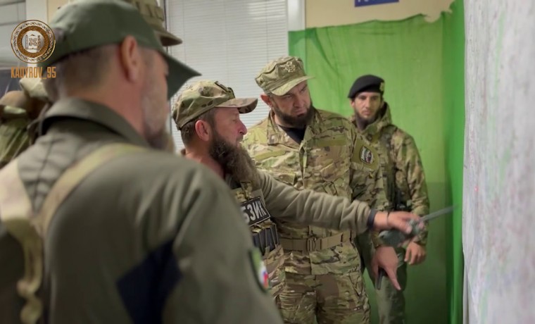 Бойцы из ЧР успешно накрыли артиллерийским огнем вражескую группу в зоне своей ответственности