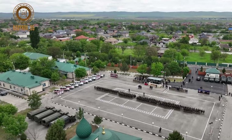 Рамзан Кадыров посетил торжественное построение ОМОНа «АХМАТ-Грозный»