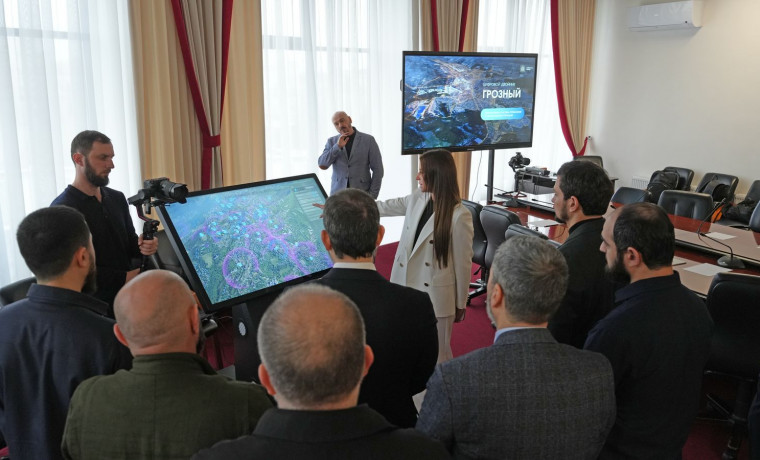 Хас-Магомеду Кадырову презентовали цифровой двойник города