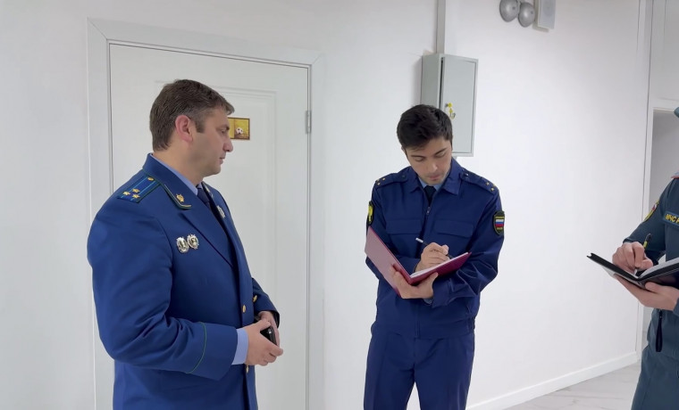 Прокуратура Шелковского района проконтролировала капремонт местной школы