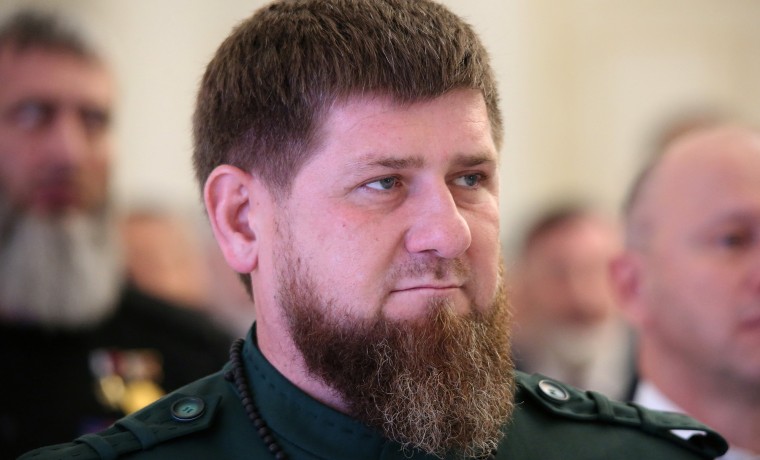 Рамзан Кадыров поздравил россиян с Днем Героев Отечества