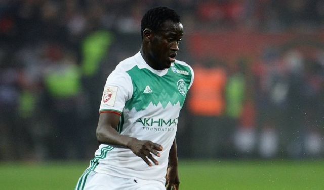 Аблайе Мбенг подписал с «Ахматом» новый контракт