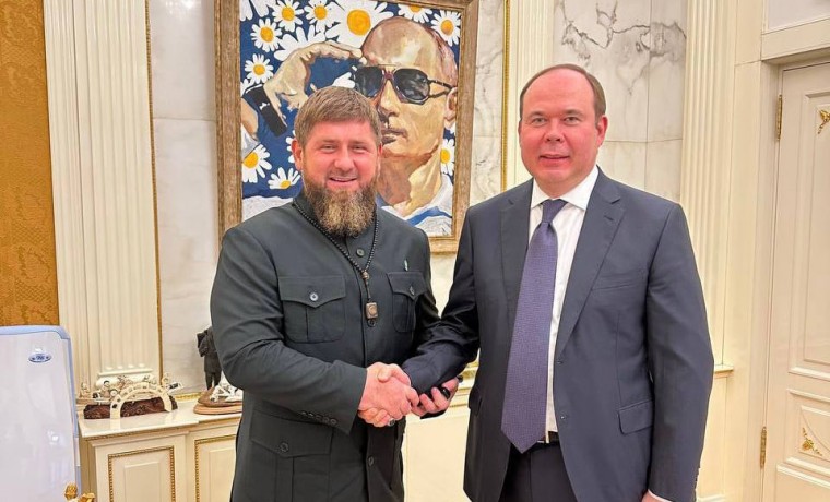 Рамзан Кадыров поздравил Антона Вайно с днем рождения