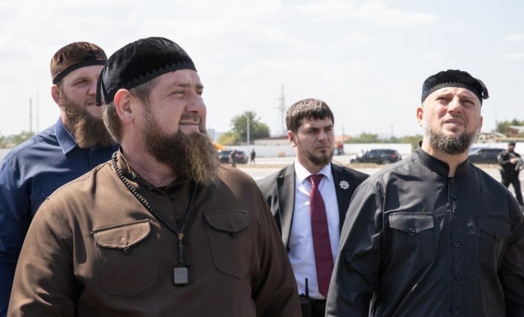 Рамзан Кадыров посетил строительную площадку во внутригородском посёлке Ханкала